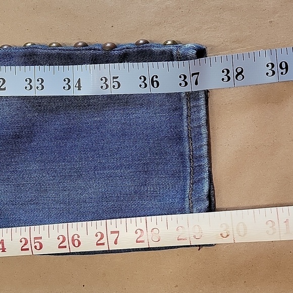 Blank NYC, Size 27, Skinny, Studded 5 Pocket Jeans, Gently Used Condition - Picture 6 of 13
